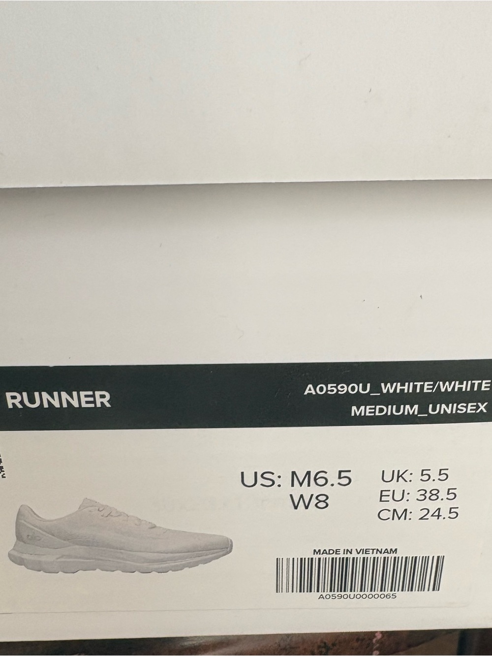 Alo Runner White/White Unisex Sneakers – New in Box | Men’s 6.5 / Women’s 8 - Picture 12 of 13